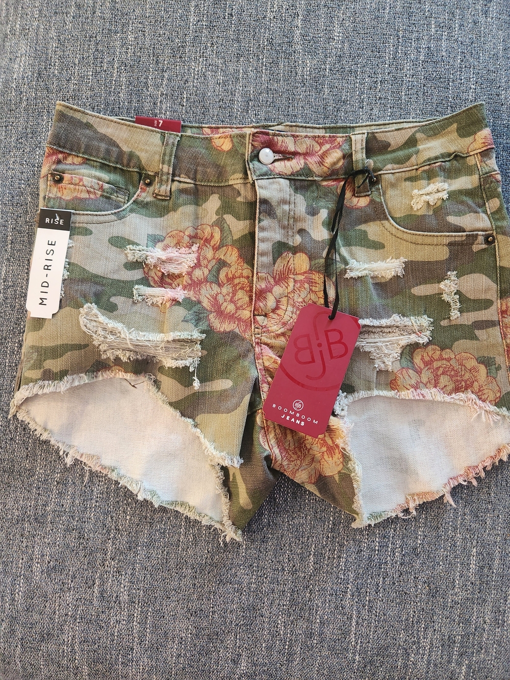 Boom Boom Jeans Green Camo Floral Distressed Mid-Rise Shorts